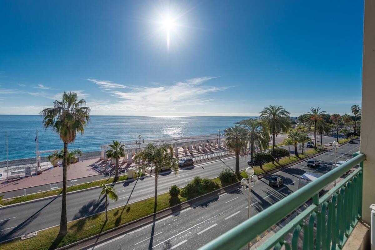 Апартаменти SEA FRONT - Panoramic view with Terraсe - 2BR Ніцца Екстер'єр фото